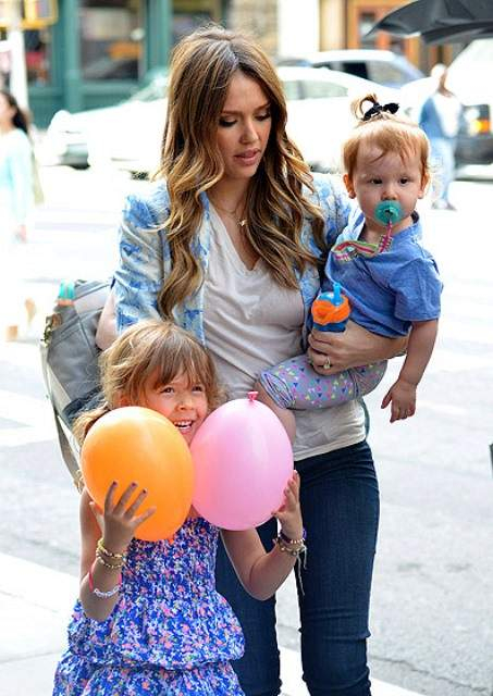 1368021975 jessica-alba-lg