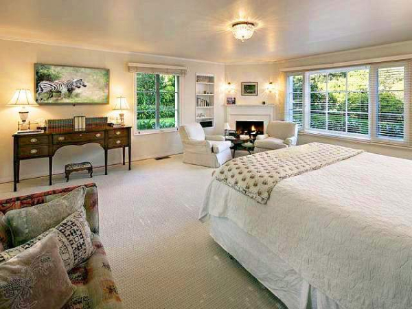 1369168376 drew-barrymore-home-3