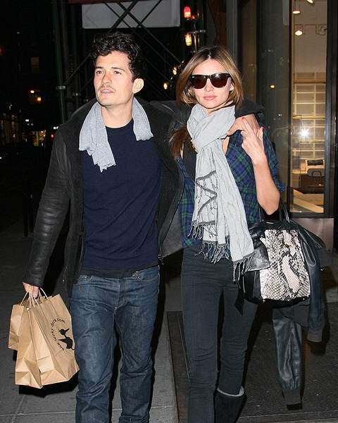 Orlando Bloom and girlfriend Miranda Kerr take a romantic stroll in NYC