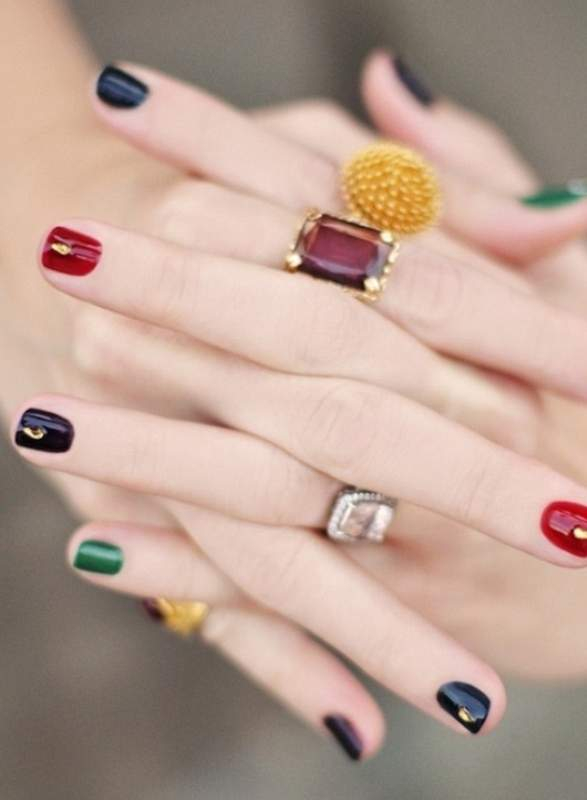 MULTICOLORED MANI 2 