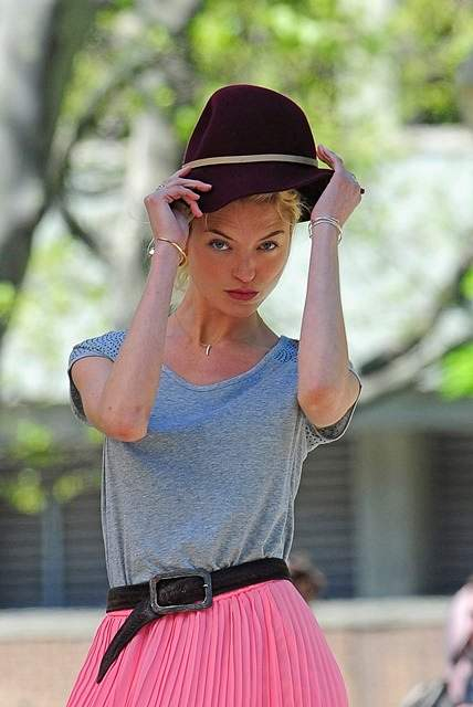 Martha Hunt seen doing a sexy photoshoot for the Victoria Secret  s catalogue in Brooklyn  New York  r P  rPictured  Martha Hunt r P  r B Ref  SPL535679  010513    B  BR   rPicture by  Splash News BR   r  P  P  r B Splash News and Pictures  B  BR   rLos A