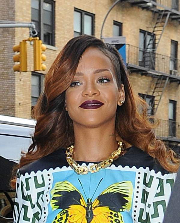 Rihanna strolls through New York in   Tom Ford   shoes and colorful top with shorts  She stops to take pictures with fans outside of her hotel r P  rPictured  Rihanna r P  B Ref  SPL534928  300413    B  BR   rPicture by   Splash News BR   r  P  P  r B Spl