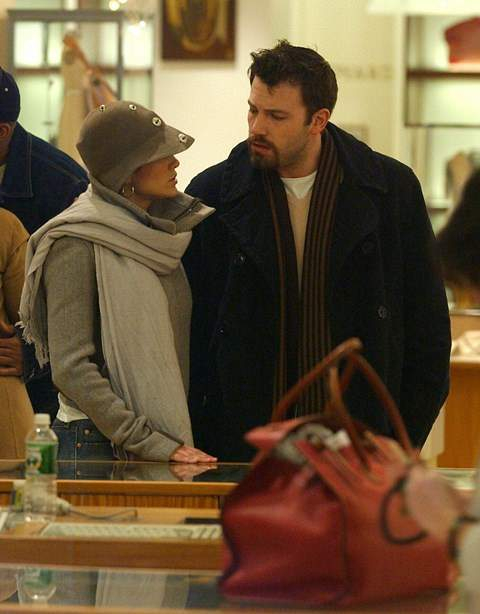 J Lo and Ben Affleck Shopping at Barney  s NYC
