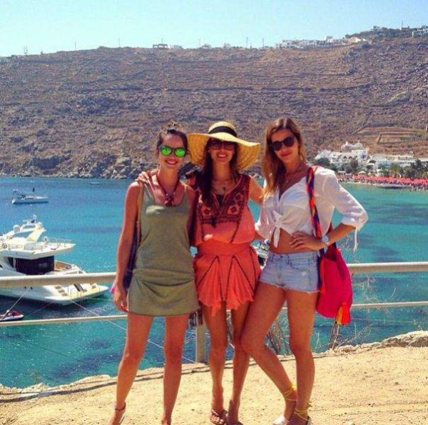 FireShot Screen Capture 194 - alessandraambrosio on Instagram - instagram com p dFRHY6KbkN