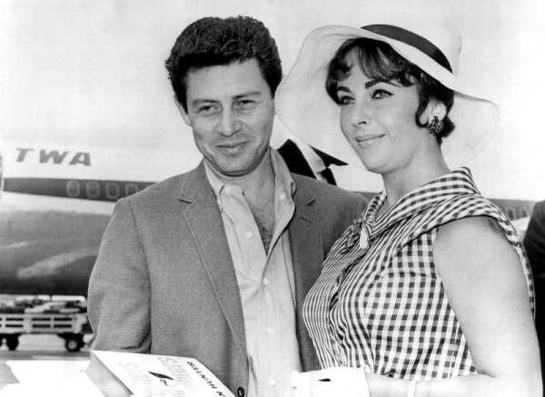 Eddie Fisher Elizabeth Taylor at the Los Angeles airport 8 31 61