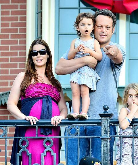 EXCLUSIVE  Vince Vaughn watching the   Soundsational Parade   with his family at Disneyland in Anaheim  CA