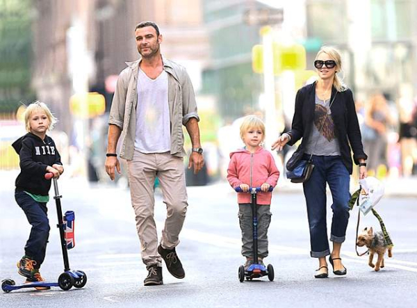 Liev Schrieber and Naomi Watts take their sons Sasha and Samuel to the San Gennerao festival in New York City r P rPictured Naomi Watts Liev Schreiber Alexandar Sasha Samuel Kai r B Ref SPL616896 220913 B BR rPicture by Sharpshooter Images 