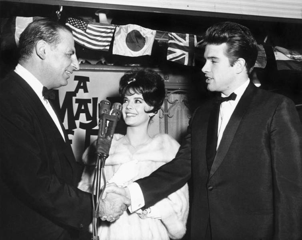 Irv Kupcinet Natalie Wood Warren Beatty at the premiere of A MAJORITY OF ONE at the Village Theater Westwood CA 12 26 1962