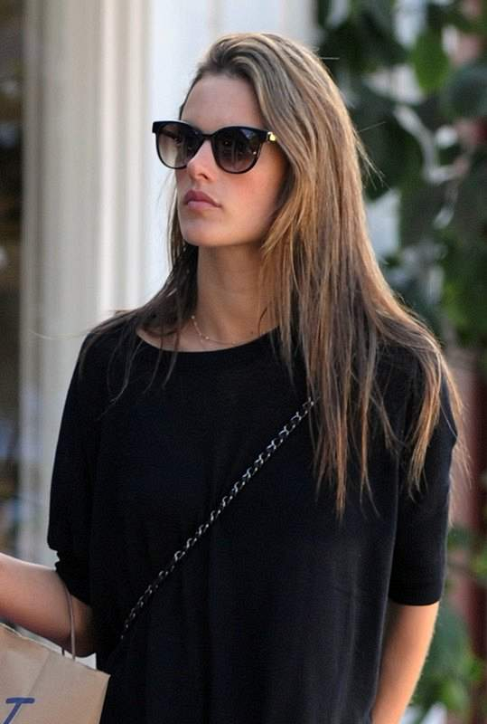 Alessandra Ambrosio takes daughter Anja to the toy store in LA 