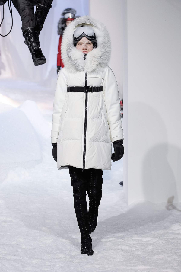 Pixelformula Moncler Gamme Rouge r Womenswear Winter 2013 - 2014 Paris
