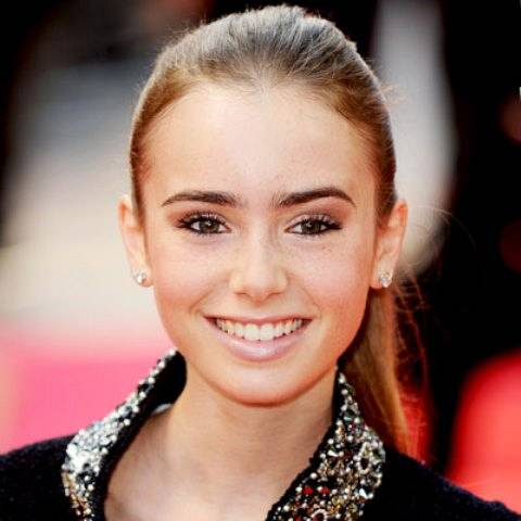 2008-Lily-Collins-400