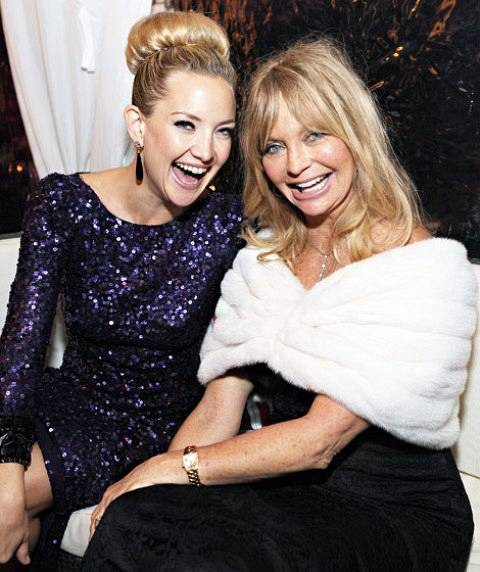 1367960882 kate-hudson-goldie-hawn-lg