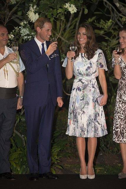 Prince-William-Kate-Middleton-saluted-each-other
