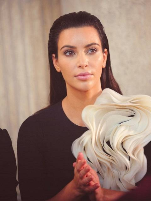 03 -Kim-Kardashian-wet-look-hair-3