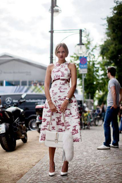 Nina-Victoria Suess  Fashion-Blogger  Photographer and Mode  - dress - Carven  bag - Valentino  shoes - kurt geiger