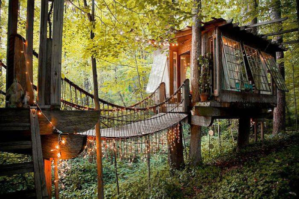 Post-The-Most-Beautiful-Treehouses-From-All-Over-The-World3  700