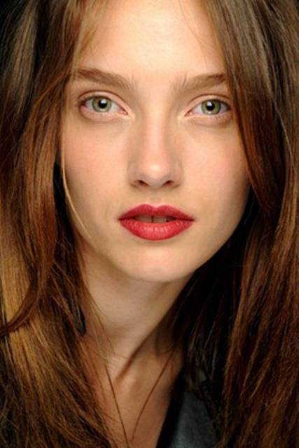 chanel fall2010 couture red lips make up 1 thumb 2 
