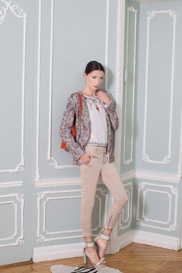 Alice Olivia 7 
