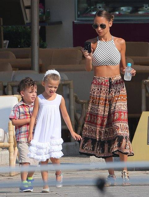 Nicole-Richie-snapped-photos-her-kids-Sparrow-Harlow
