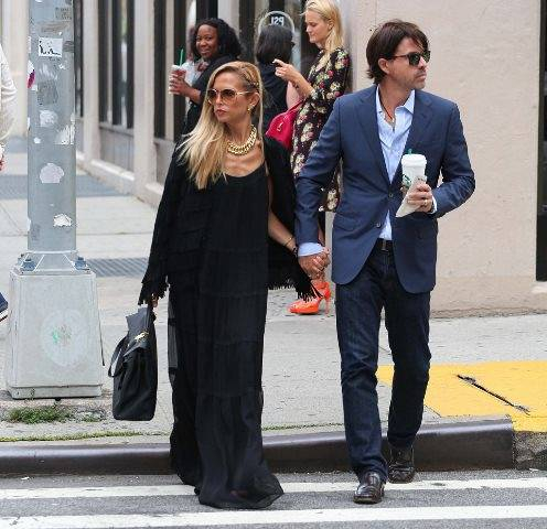Rachel-Zoe-Rodger-Berman-held-hands-during-stroll-NYC