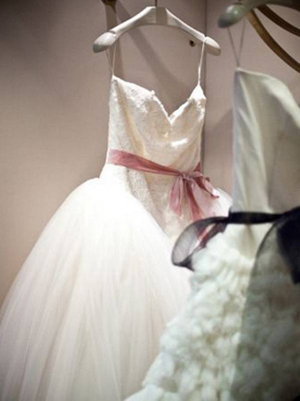 BrideWarsPhoto