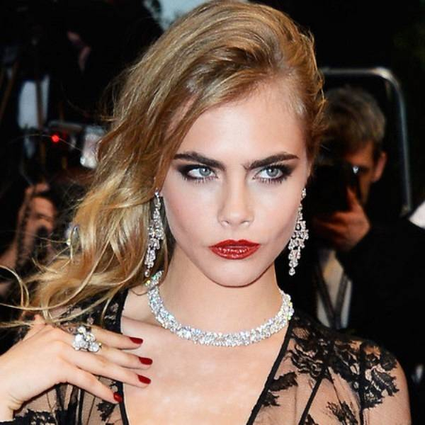 cara delevingne cannes great gatsby burberry dress red lipstick 1