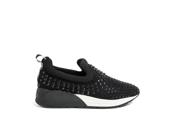 Sneakers, Replay