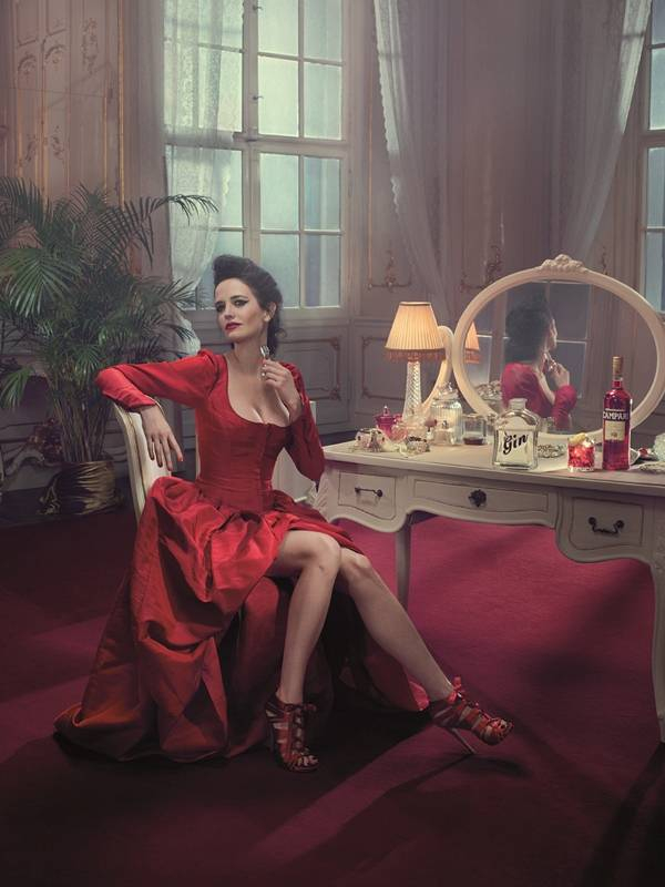 STARRING  Eva Green - OUTFIT  Long Gala Dress from Vivienne Westwood  made from Silk Faille - COCKTAIL  Negroni