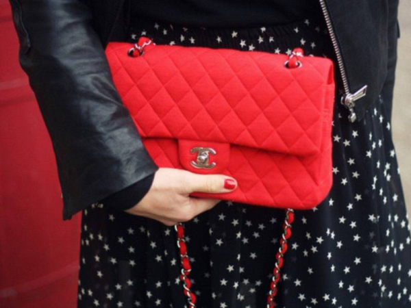 Favim com-bag-details-fashion-nails-red-319254