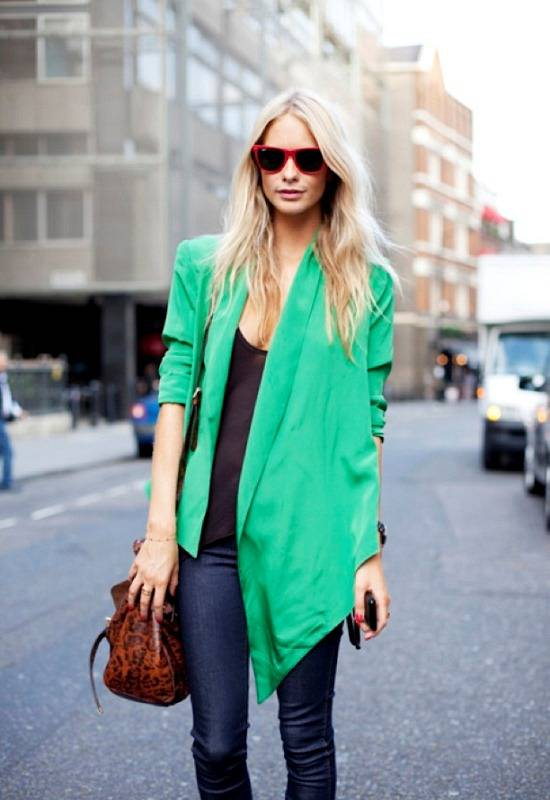 POPPY-DELEVIGNE-BY-CANDICE-LAKE-BRIGHT-GREEN-ASYMMETRICAL-JACKET-STREET-STYLE-MULBERRY-LEOPARD-BAG-RED-RAY-BAN-SUNGLASSES-1