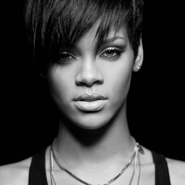 Rihanna-Black-White