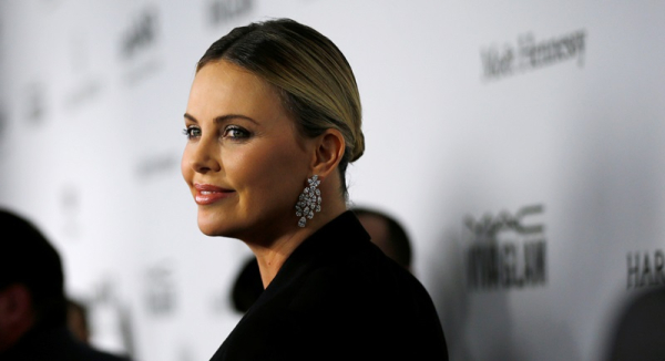 Charlize Theron #MiniMoetMoment