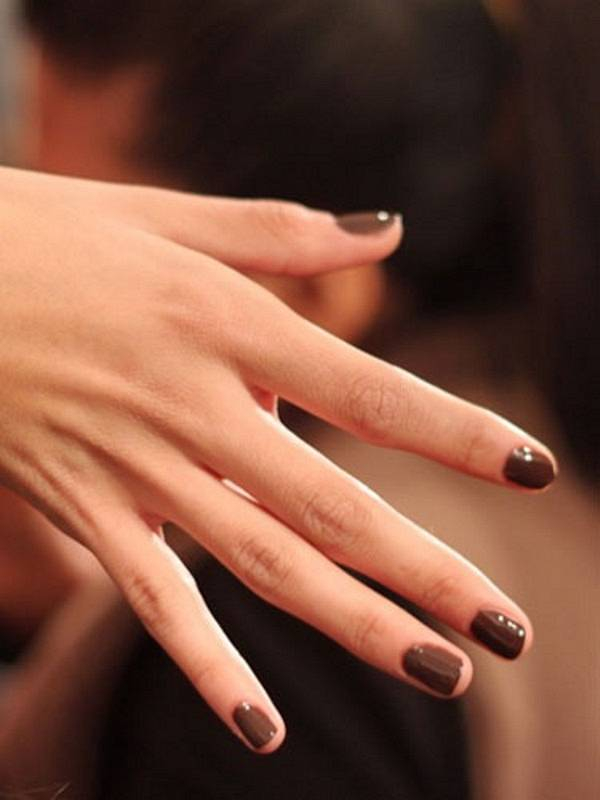 Chocolate-Brown-Nails