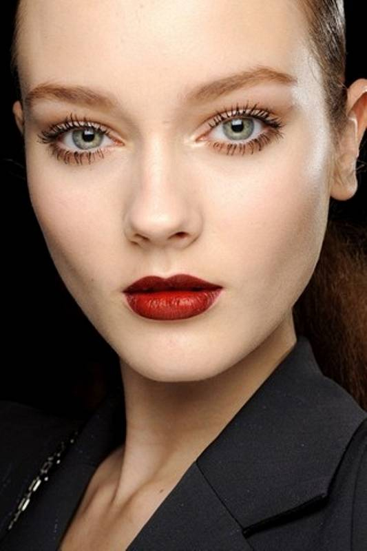 The-Best-Red-Lipstick-Makeup-Tutorial-05