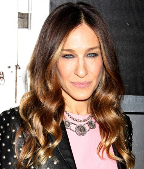 Sarah-Jessica-Parkers-Brown-Ombre-With-Face-Framing-Highlights