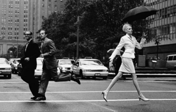2 Arthur Elgort Nadja Crossing Park Avenue New York VOGUE 1995