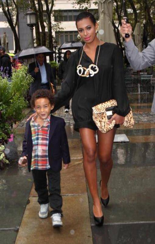 NEW YORK - SEPTEMBER 11  Solange Knowles and son Daniel J  Smith are seen around Bryant Park during day 2 of Mercedes-Benz Fashion Week on September 11  2009 in New York City   Photo by John Parra WireImage 