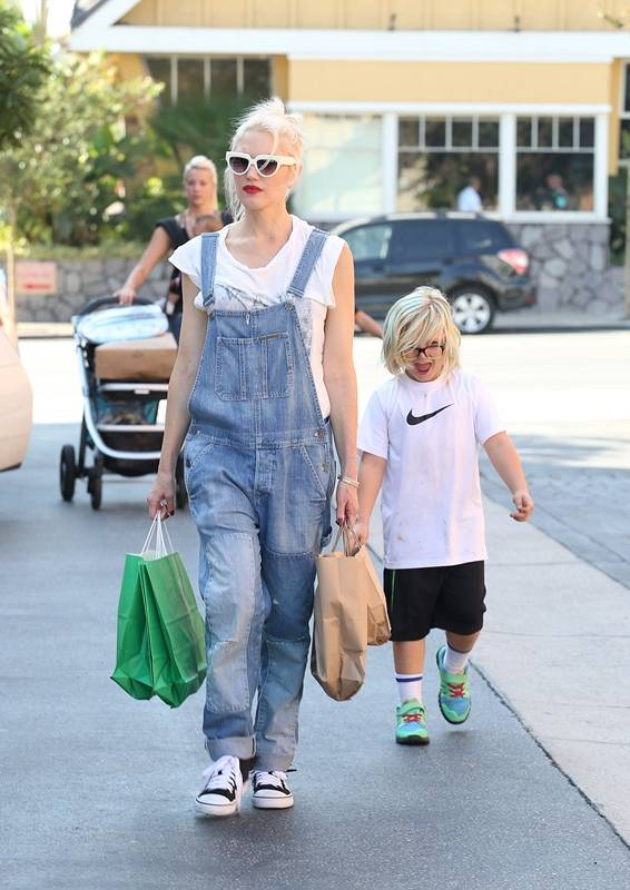 Gwen Stefani and Gavin Rossdale take their kids out in Encino  CA