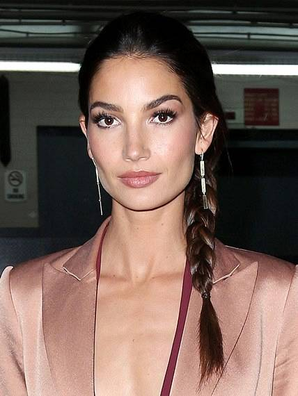 NO JUST JARED USAGE BR   Lily Aldridge out and about in New York City    NO DAILY MAIL SALES    P Pictured  Lily Aldridge P  B Ref  SPL909151  091214    B  BR   Picture by  Splash News BR     P  P  B Splash News and Pictures  B  BR   Los Angeles  310-821-