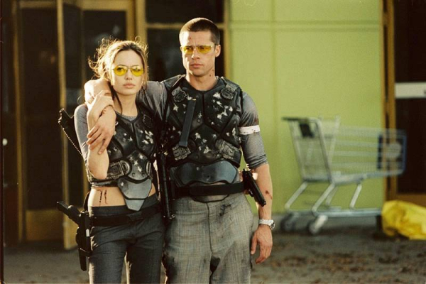 Brad Pitt and Angelina Jolie in the movie   Mr  and Mrs  Smith  