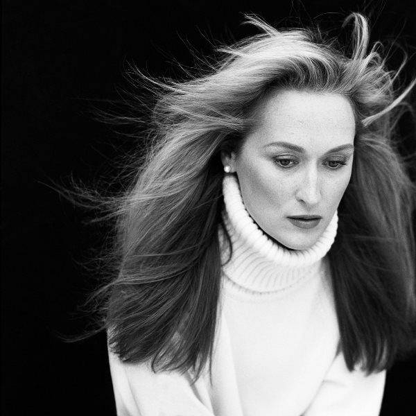 55774d4fca2dc24e4d2664d7 brigitte-lacombe-exhibition-celebrity-portraits-ss01