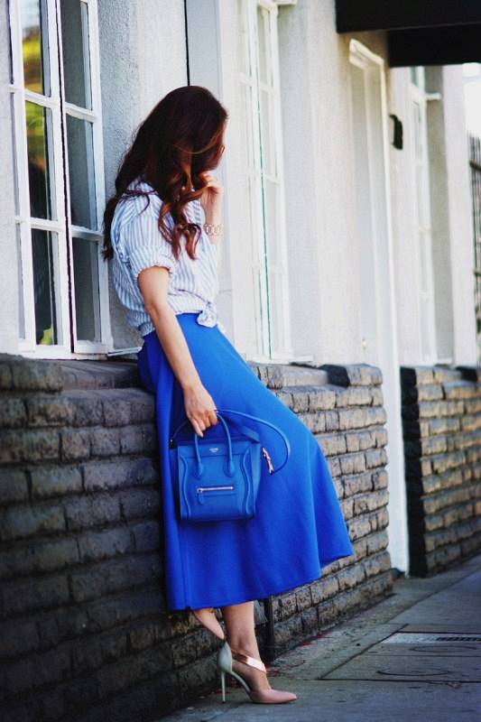Curly-hair-and-blue-skirt 6