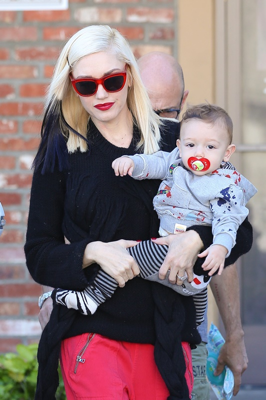 Gwen Stefani and Apollo visit the acupuncture clinic