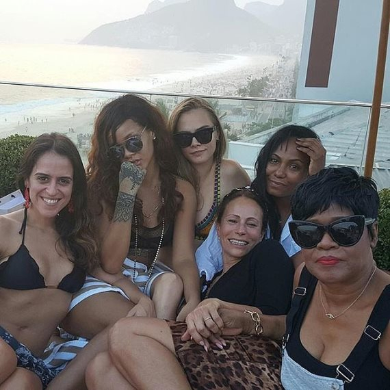 Rihanna-Cara-Delevingne-Brazil-September-2015-Pictures  5 