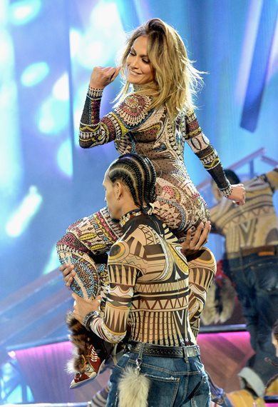 Jennifer-Lopez-2015-American-Music-Awards-Pictures  6 