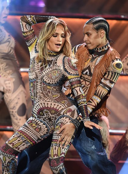 Jennifer-Lopez-2015-American-Music-Awards-Pictures