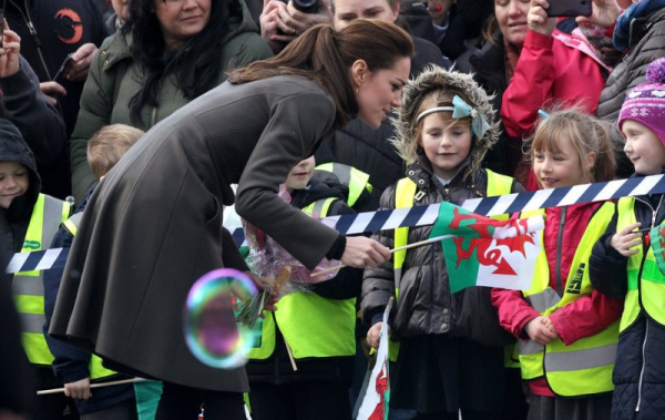 Kate-Middleton-Prince-William-Visit-North-Wales-2015 1 