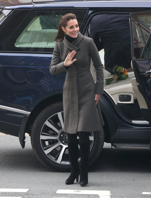 Kate-Middleton-Prince-William-Visit-North-Wales-2015 5 
