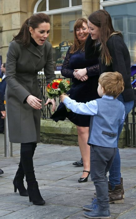 Kate-Middleton-Prince-William-Visit-North-Wales-2015 8 