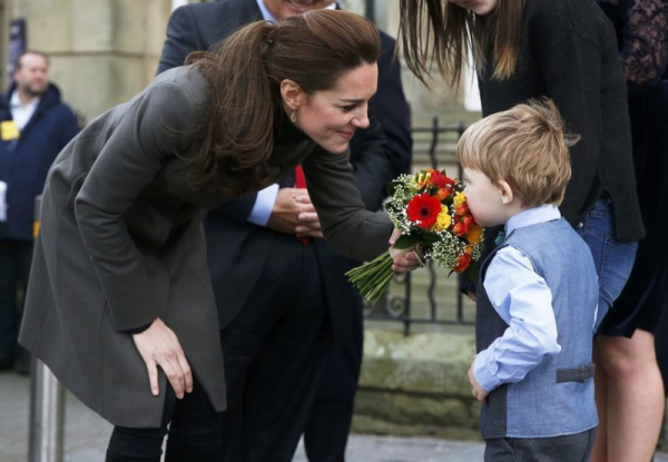 Kate-Middleton-Prince-William-Visit-North-Wales-2015 9 